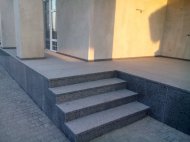 Сходи, цоколь та тераса з покостівського граніту, фото 17